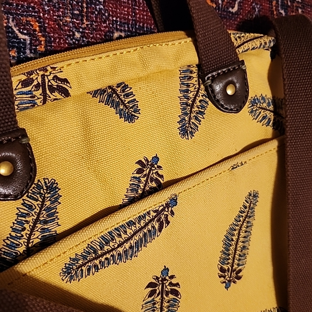 Lucky Brand padded Laptop Canvas Bag carry/crossbody blue feather pattern rare! - Picture 16 of 16